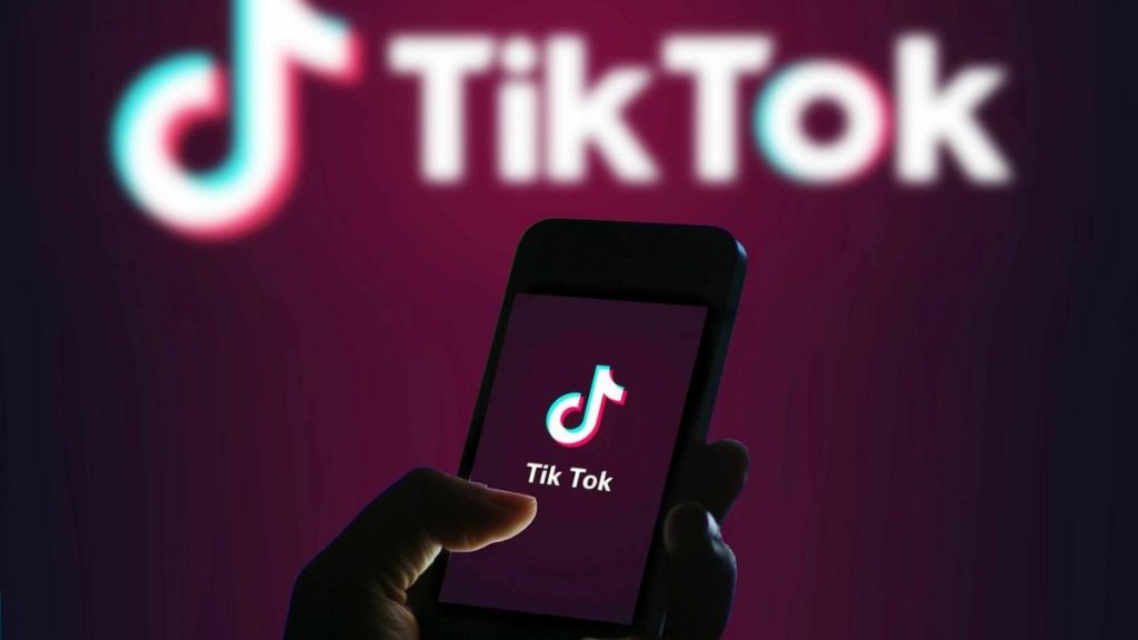 Основатель OnlyFans намерен купить TikTok: что известно о сделке? 