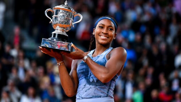 Коко Гофф победила Арину Соболенко в финале Roland Garros 2025, завоевав свой второй титул «Большого шлема» после напряженного трехсетового матча.