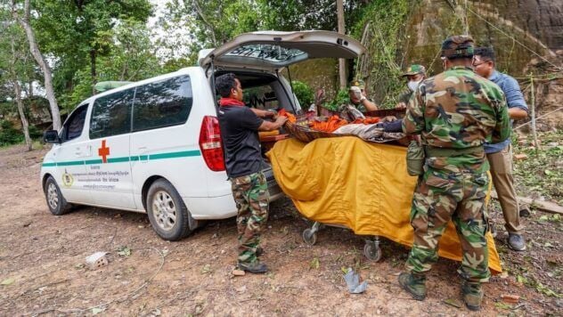Таиланд ввёл военное положение в 8 районах из-за конфликта с Камбоджей. Эвакуировано 138 тыс. человек, идут артобстрелы. Погибли 15 человек.