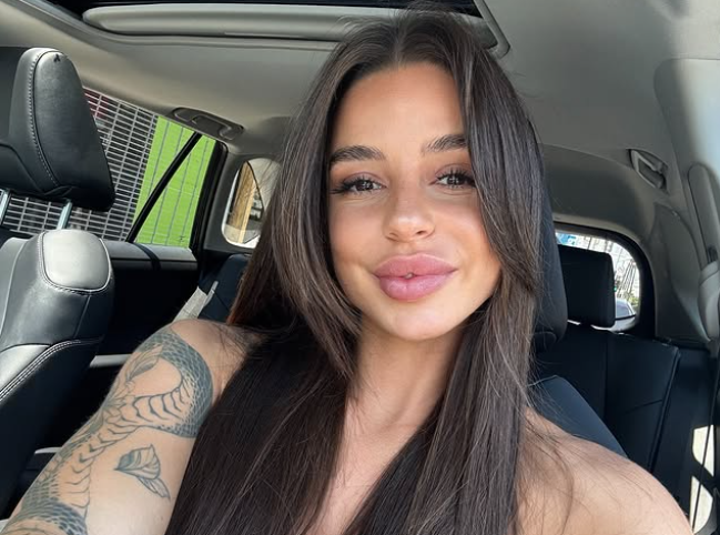 София Проць, известная как Sonya Jess, превратила свою карьеру в OnlyFans в успешный международный бизнес с уникальной digital-методологией