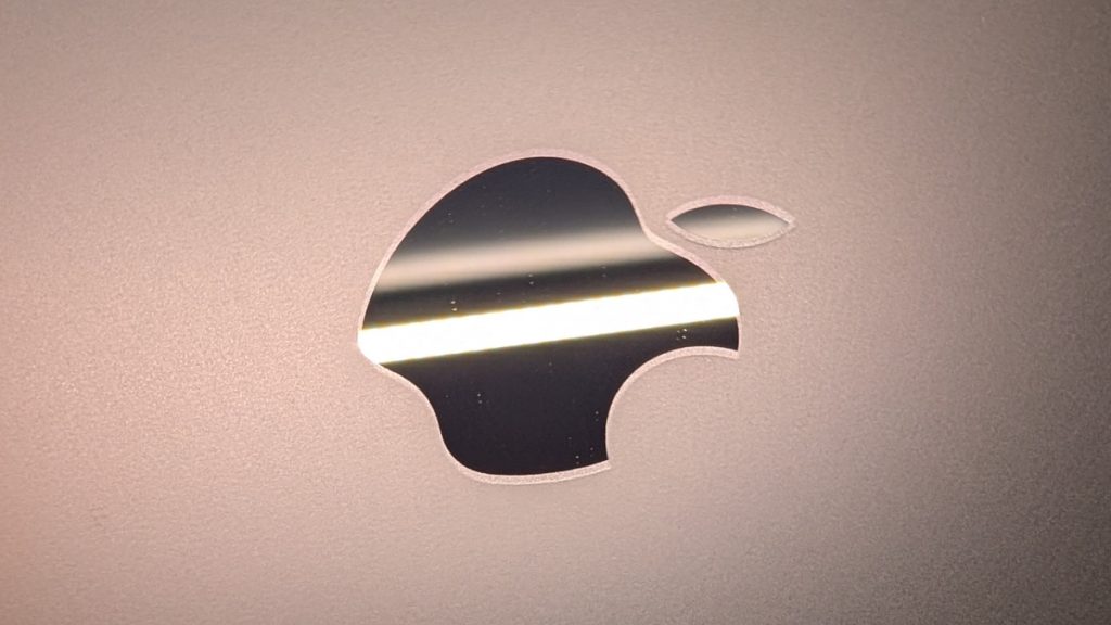 Аналитики JPMorgan прогнозируют, что Apple сохранит цены на iPhone 17, исключением может стать модель Air с повышением на 50 долларов.