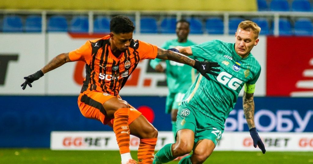 Смотрите матч Шахтер против Динамо 2 ноября 2025 года в прямом эфире. Прогноз букмекеров, где смотреть и анонс центрального матча УПЛ.