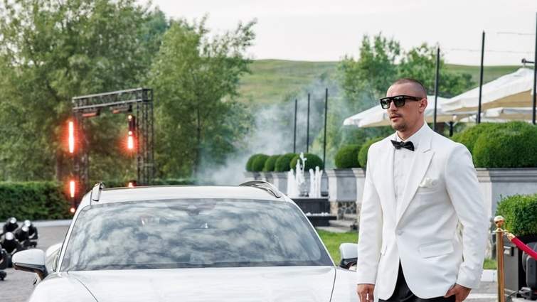 Во втором выпуске шоу «Холостяк 14» актер Тарас Цымбалюк выбрал 16 девушек, которые продолжат борьбу за его сердце. Подробности отбора.