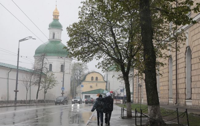 В понедельник, 27 октября, большую часть Украины накроет циклон с дождями и ветром. Синоптик Наталка Диденко рассказала, где ожидать осадки и какая будет температура