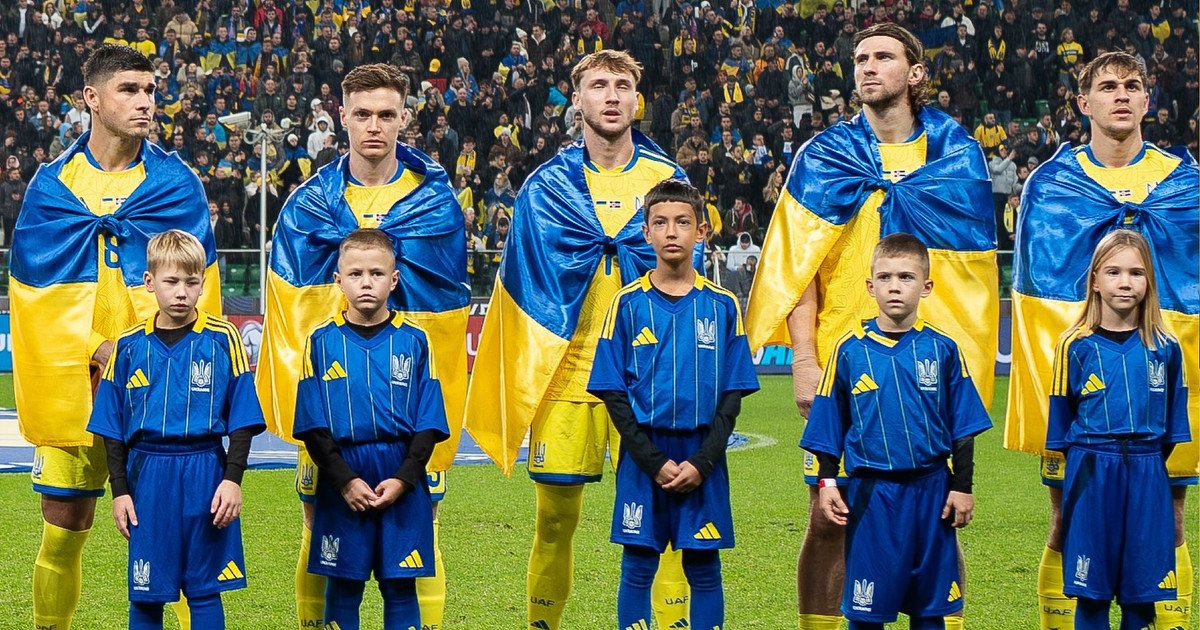 Сборная Украины попадет в четвертую корзину на жеребьёвке ЧМ-2026, которая состоится 5 декабря. Об этом стало известно из публикации состава корзин на сайте ФИФА.