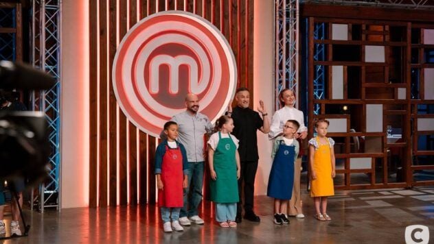 В 12-м выпуске «МастерШеф-16» участники готовили блюда ресторанного уровня, прошли кулинарную охоту и битву чёрных фартуков с детьми. Проект покинул Игорь Савчук