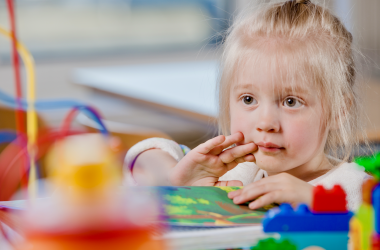 Минздрав обновил Санитарный регламент для детсадов: новые требования к гигиене, безопасности, меблировке, дезинфекции, электрике и гражданской защите.