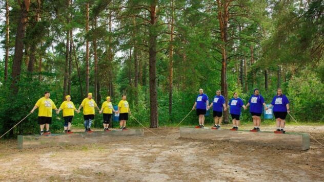 В 8 выпуске Зваженные и счастливые 2025 проект впервые покинули двое участников. Кто выбыл после сложных испытаний и как прошла неделя — подробности.