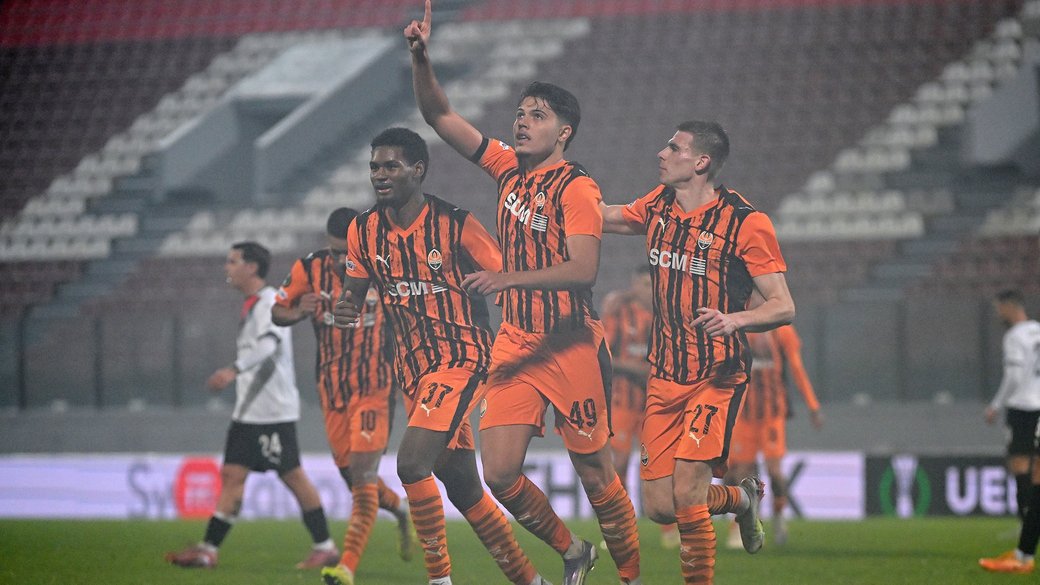 Украина сохранила 25-ю позицию в таблице коэффициентов УЕФА после матчей пятого тура Лиги конференций. Как на рейтинг повлияли «Шахтёр» и «Динамо»