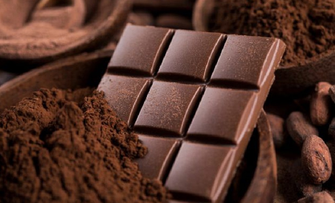 Черный шоколад полезен, но имеет противопоказания. Объясняем риски, пользу, нормы употребления и правила выбора качественного продукта
