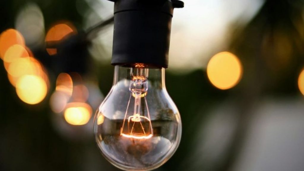 Графики почасовых отключений света введут 27 декабря в большинстве регионов Украины из-за повреждения энергообъектов после атак РФ