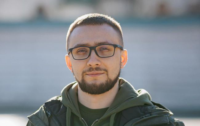 Министр обороны Михаил Федоров назначил Сергея Стерненко советником по вопросам расширения использования беспилотников на фронте и эффективности подразделений.