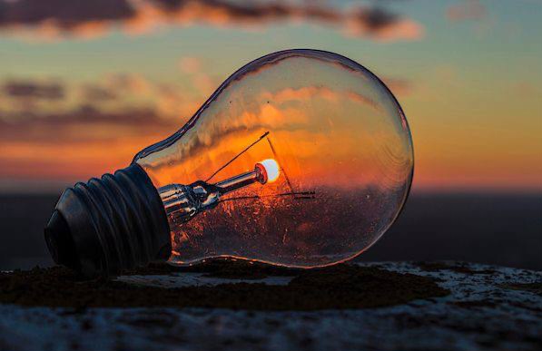 Во вторник, 13 января, во всех регионах Украины будут применяться почасовые графики отключения электроэнергии из-за повреждений энергосистемы