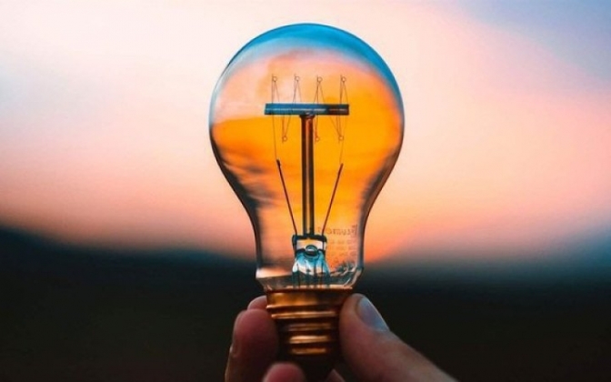 9 января во всех областях Украины будут действовать графики отключений света для населения и бизнеса. Причина — последствия массированных ударов по энергетике