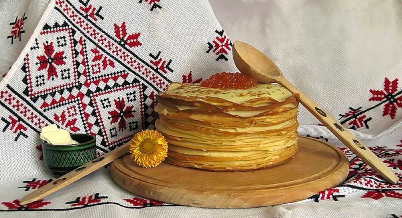 Масленица 2026 в Украине: даты празднования, традиционные блины и вареники, обряды «колодок» и практические советы для дома.