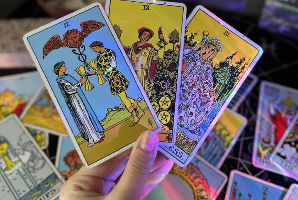 Гороскоп от карт Таро на 6 февраля 2026 года для каждого знака зодиака. Практические советы от карт помогут настроиться на позитивный день