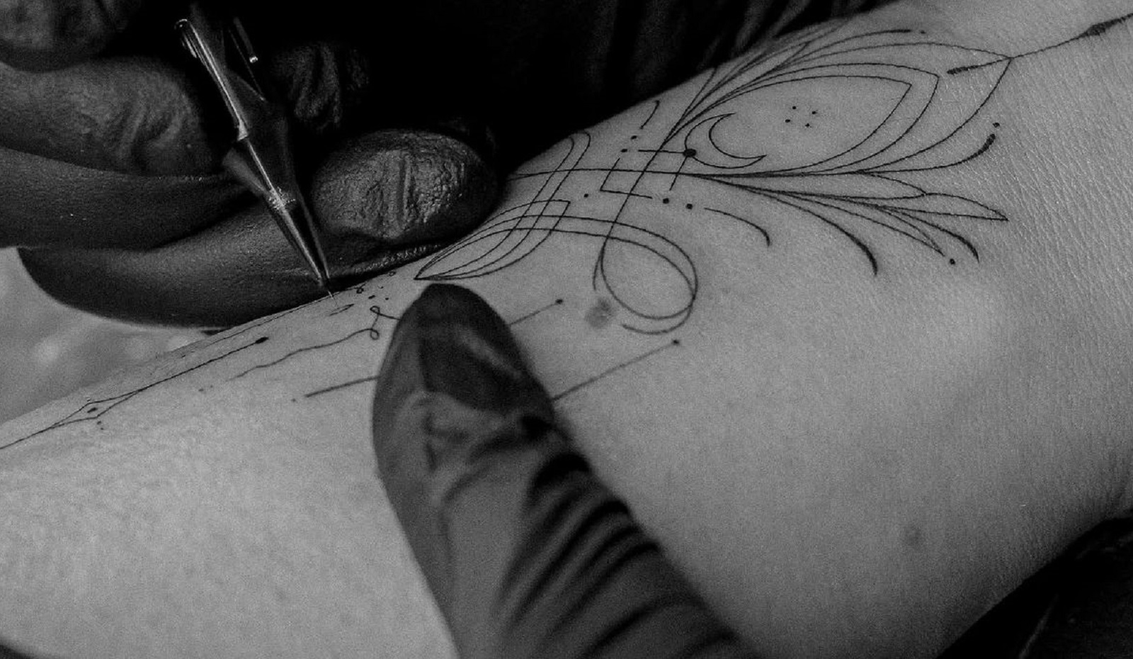 Узнайте, как тату-краска влияет на кожу, какие риски для здоровья и как минимизировать негативное воздействие