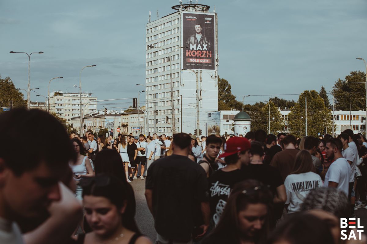 Макс Корж анонсировал концерт в Дюссельдорфе 26 июня на стадионе Merkur Spiel-Arena с лучшими хитами и новыми треками. Билеты – с 17 февраля