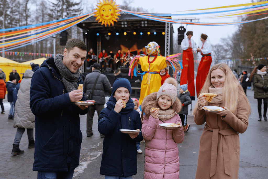 Масленица 21–22 февраля на ВДНХ в Киеве: полный график концертов, обрядов, цены на билеты, парковки и советы посетителям.