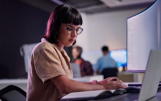 В Украине запускают проектную аспирантуру: конкурсный отбор PhD-проектов, финансирование исследований и увеличение оплаты труда аспирантов.