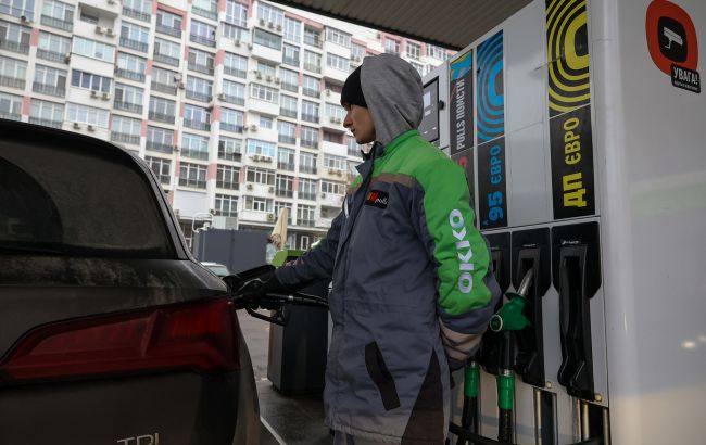 Цены на топливо в Украине продолжают расти: сравнение цен на бензин, дизель и газ в сетях АЗС на 4 марта 2026 года.