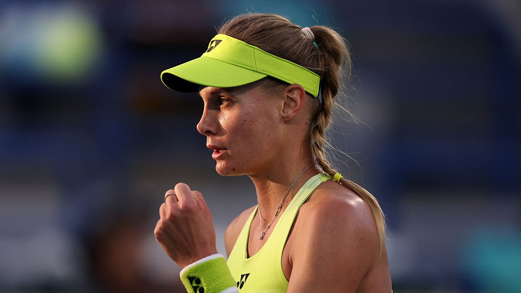 Даяна Ястремская прервала серию поражений, обыграв Шуай Чжан в первом круге WTA 1000 в Индиан-Уэллс и выходит во второй круг турнира.