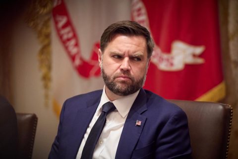 Вэнс прокомментировал поражение Орбана на выборах в Венгрии, объяснил поддержку США и заявил о готовности сотрудничать с новым премьером.