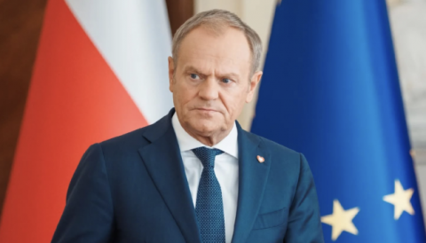 Туск назвал абсурдом перемирие РФ на 9 мая и заявил, что Польша не будет убеждать Украину соглашаться на паузу ради парада в Москве.