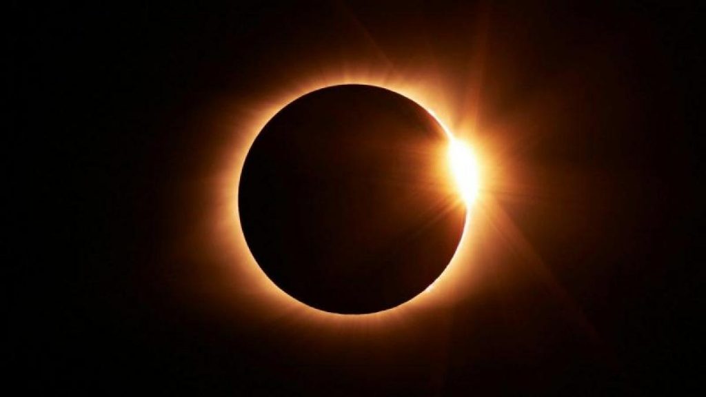 Солнечное затмение 12 августа 2026 года: где будет полная фаза, увидят ли затмение в Украине, когда наблюдать и как безопасно смотреть на Солнце.