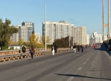 Южный мост в Киеве полностью перекрыли. Узнайте, как работают Дарницкий, Северный, мост Патона и другие переправы во время воздушной тревоги.