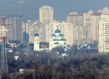 Многоэтажные жилые дома на Троещине в Киеве