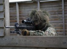 Военный на совместных учениях Литвы и США, архивное фото