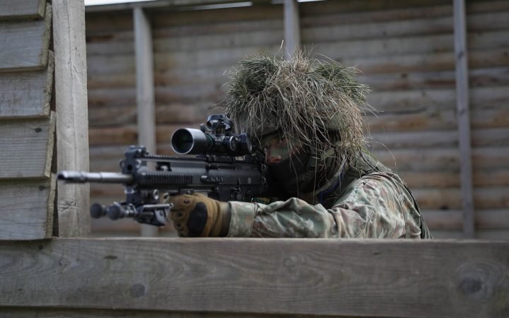 Военный на совместных учениях Литвы и США, архивное фото