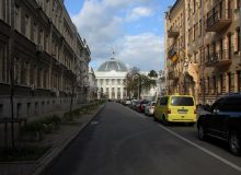 Здание Верховной Рады Украины на улице Грушевского в Киеве